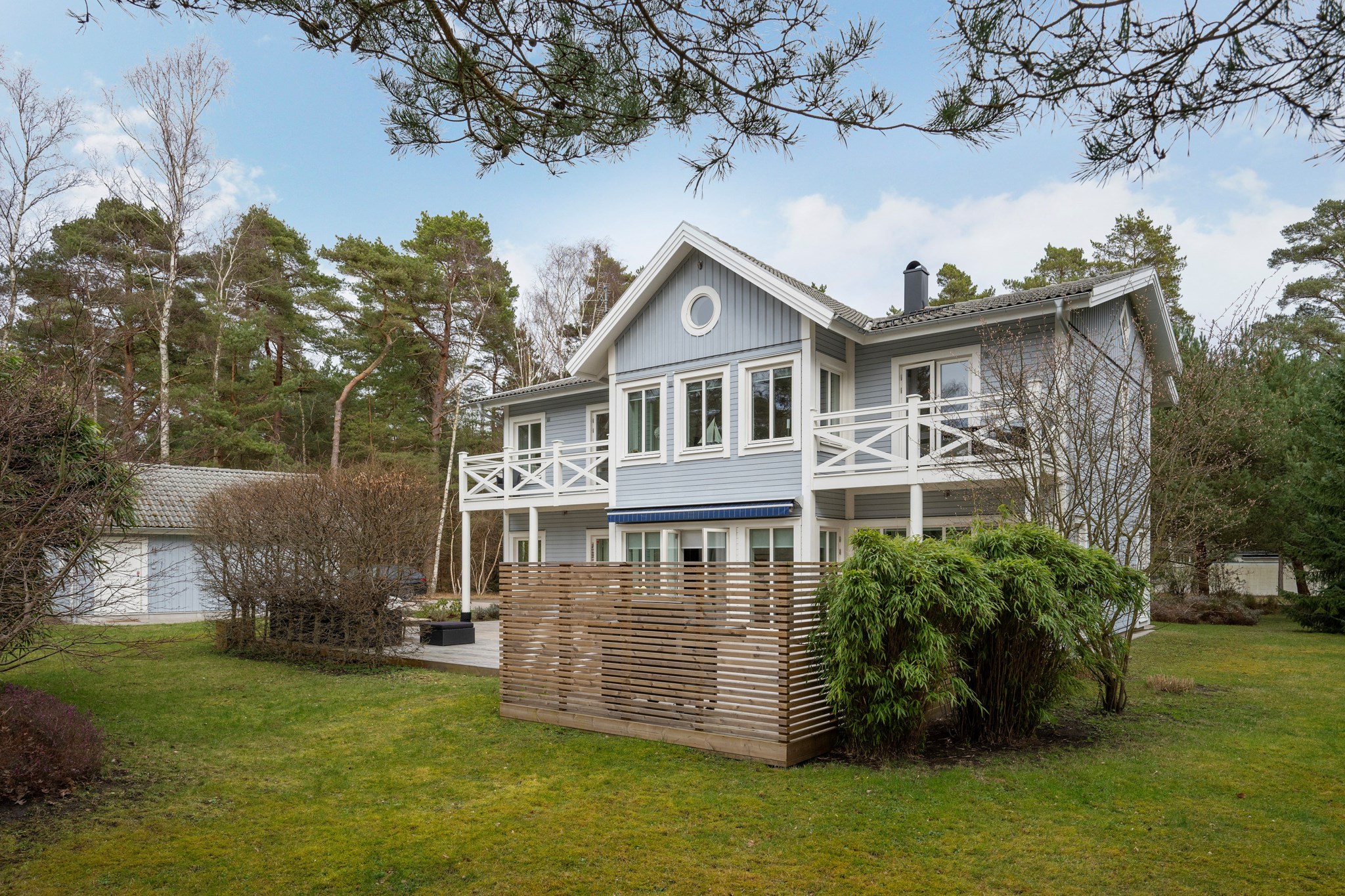 Sahlens väg 1