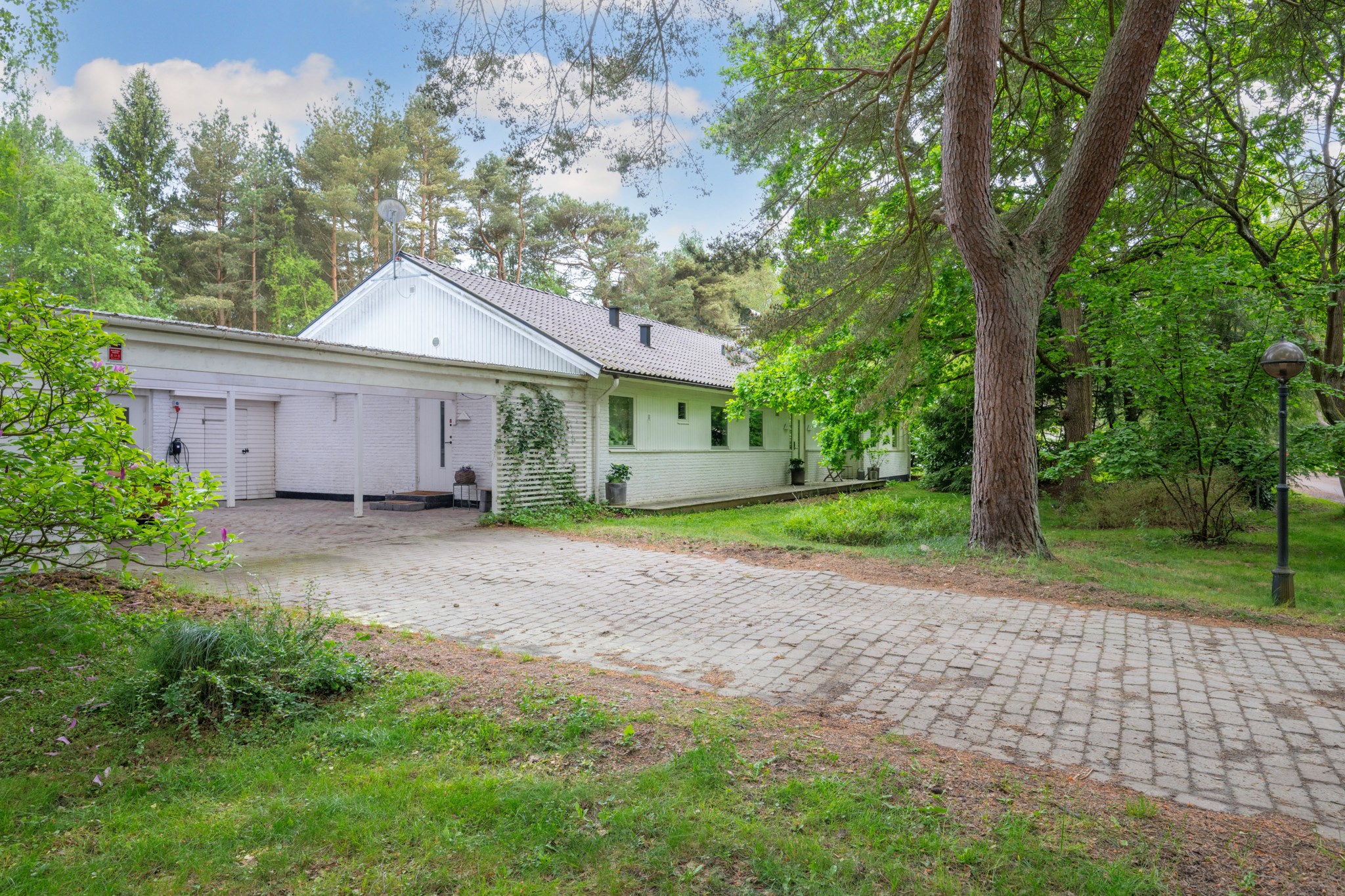  Västra Mellanvägen 14