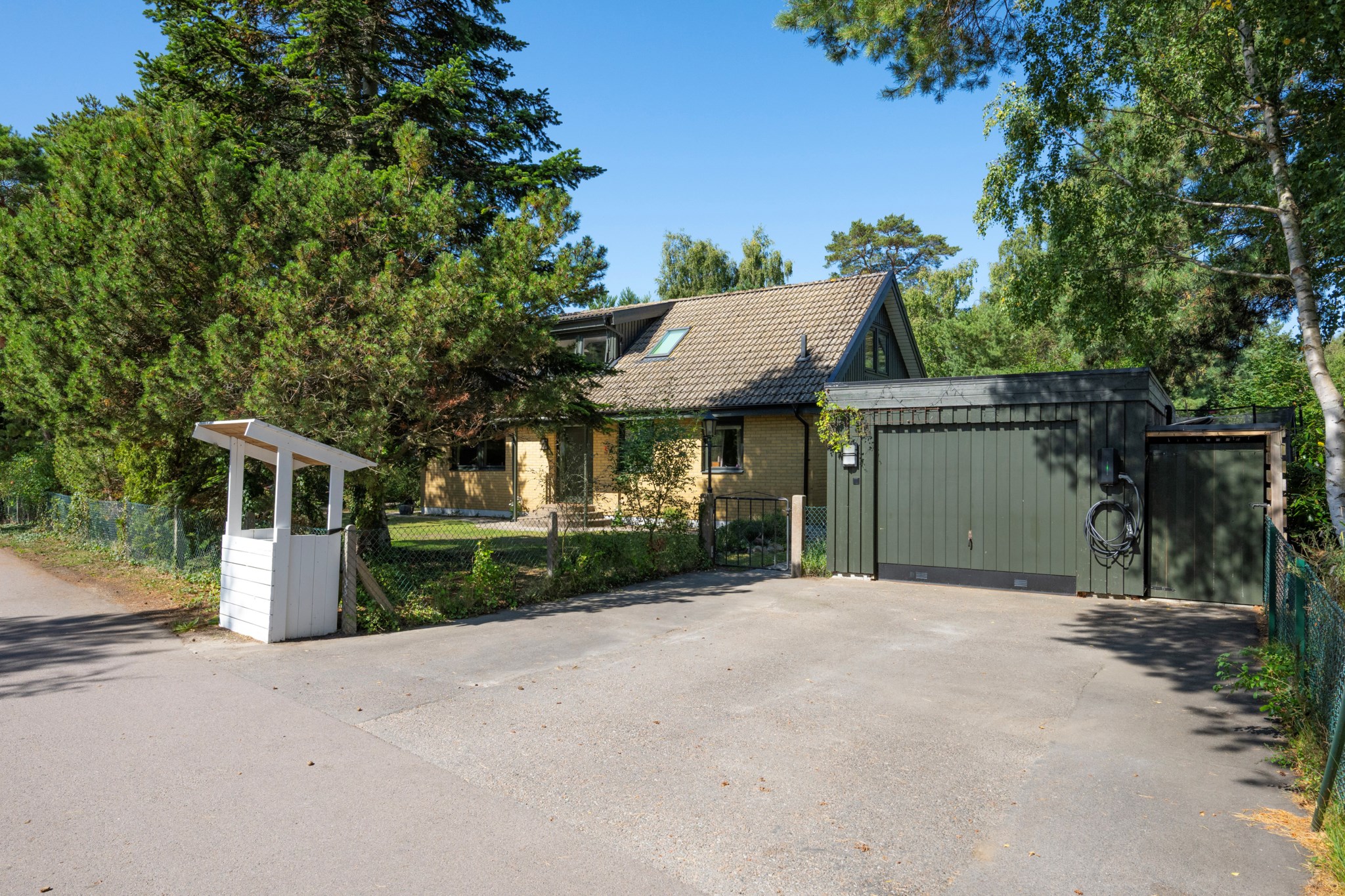  Västra Klockarevägen 10
