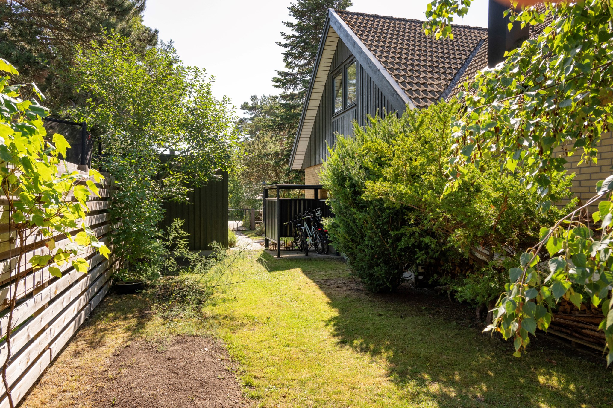  Västra Klockarevägen 10